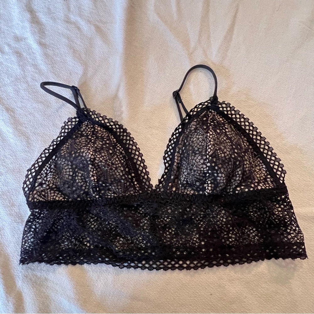 Victoria’s Secret all over crochet sexy black bracelet/ crop top. Size XS. - Picture 2 of 8